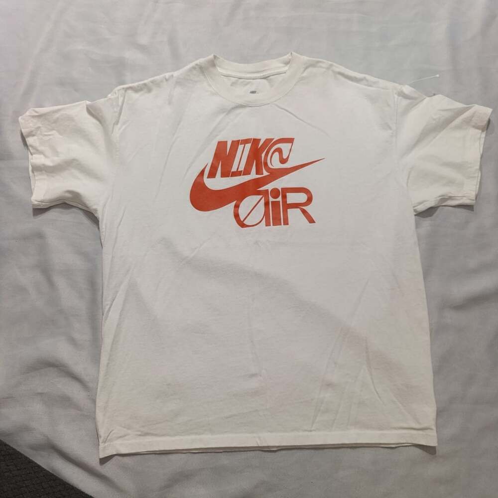 Nike The Nike Tee Air Graphic T-Shirt XL White
